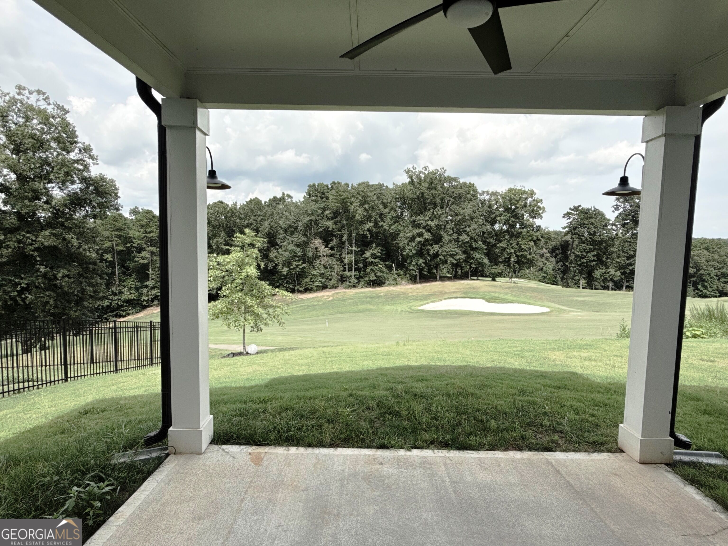207 Foxhill Drive Property Photo 31