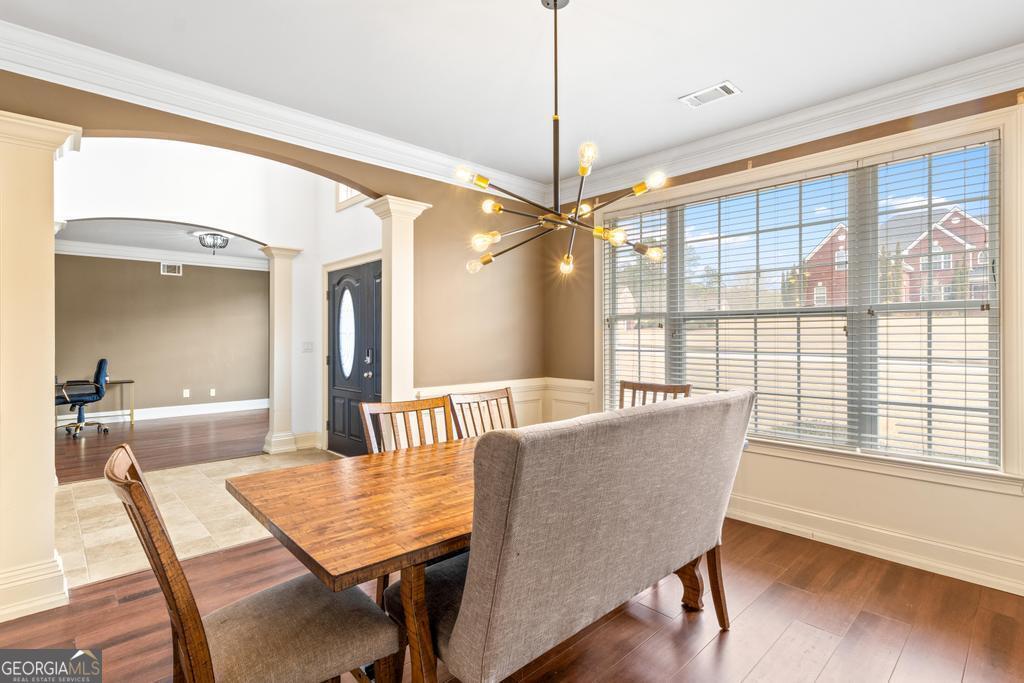 1202 Persimmon Way Property Photo 10