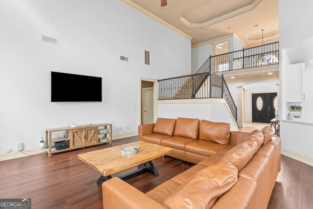 1202 Persimmon Way Property Photo 18