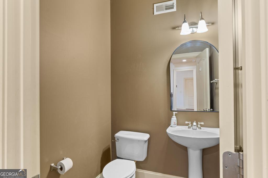 1202 Persimmon Way Property Photo 31