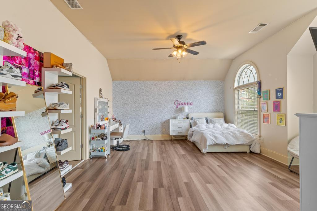 1202 Persimmon Way Property Photo 35