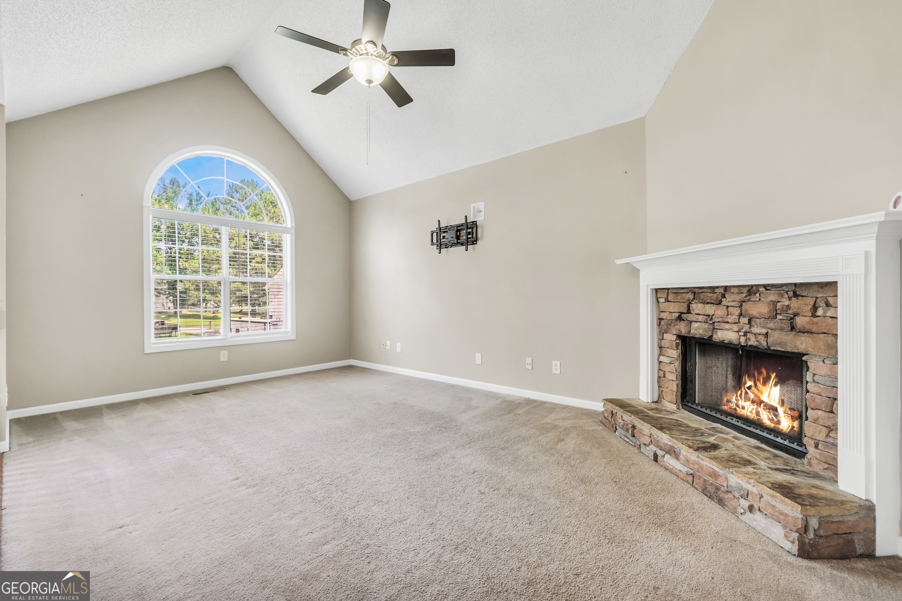 105 Dawn Court Property Photo 6