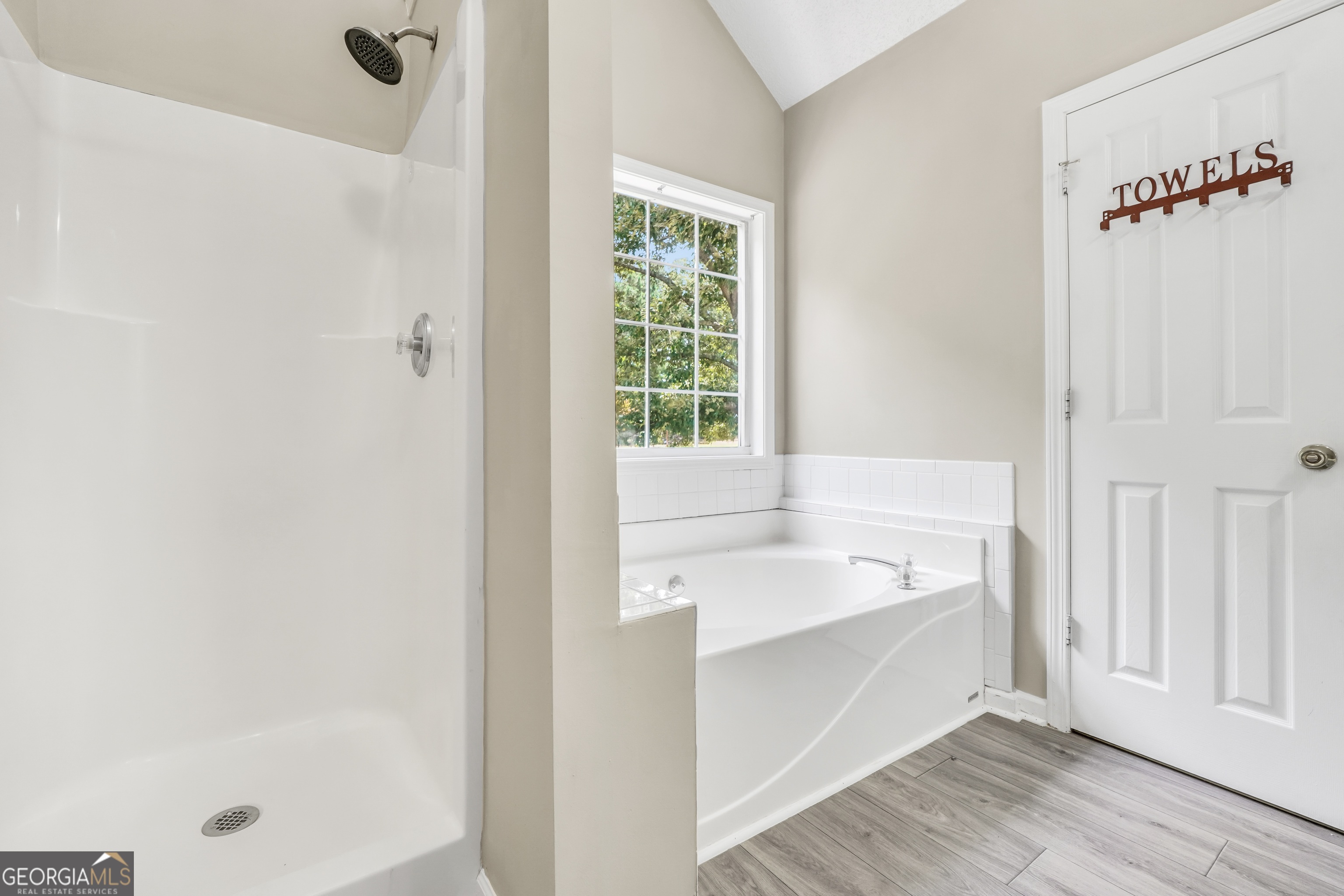 105 Dawn Court Property Photo 32