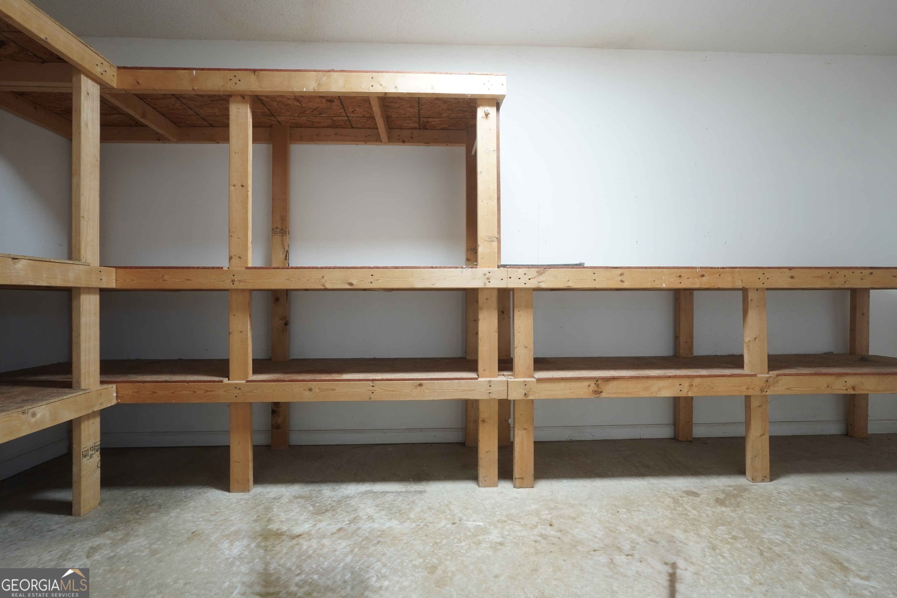 105 Dawn Court Property Photo 43