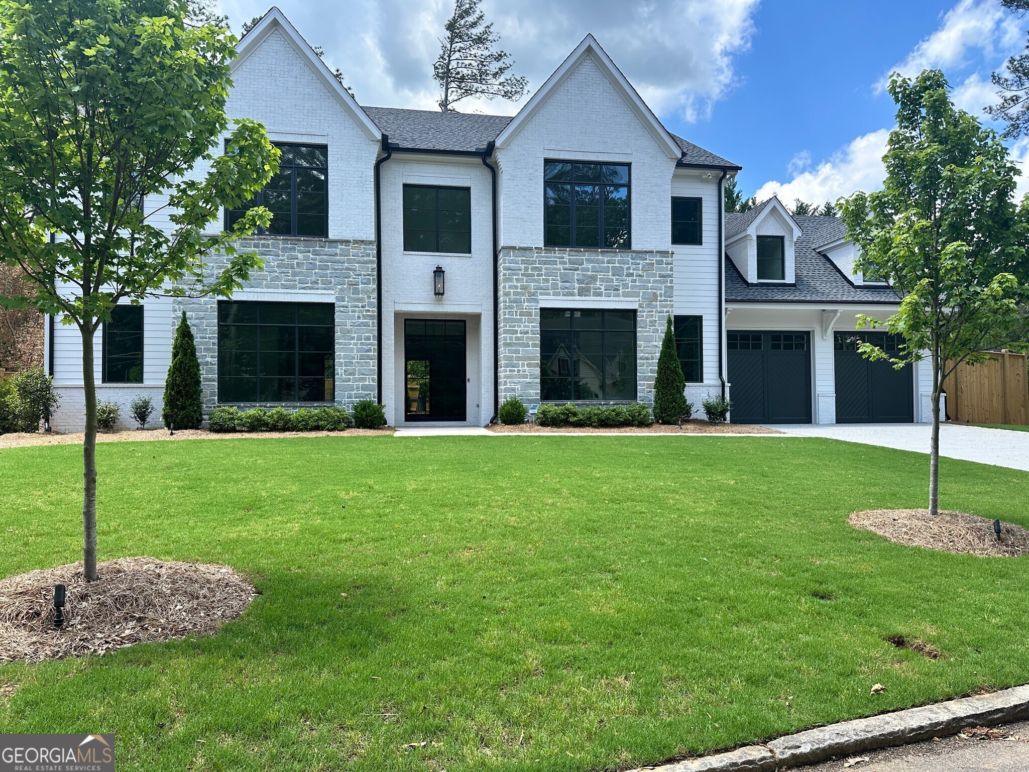 4550 Jolyn Place