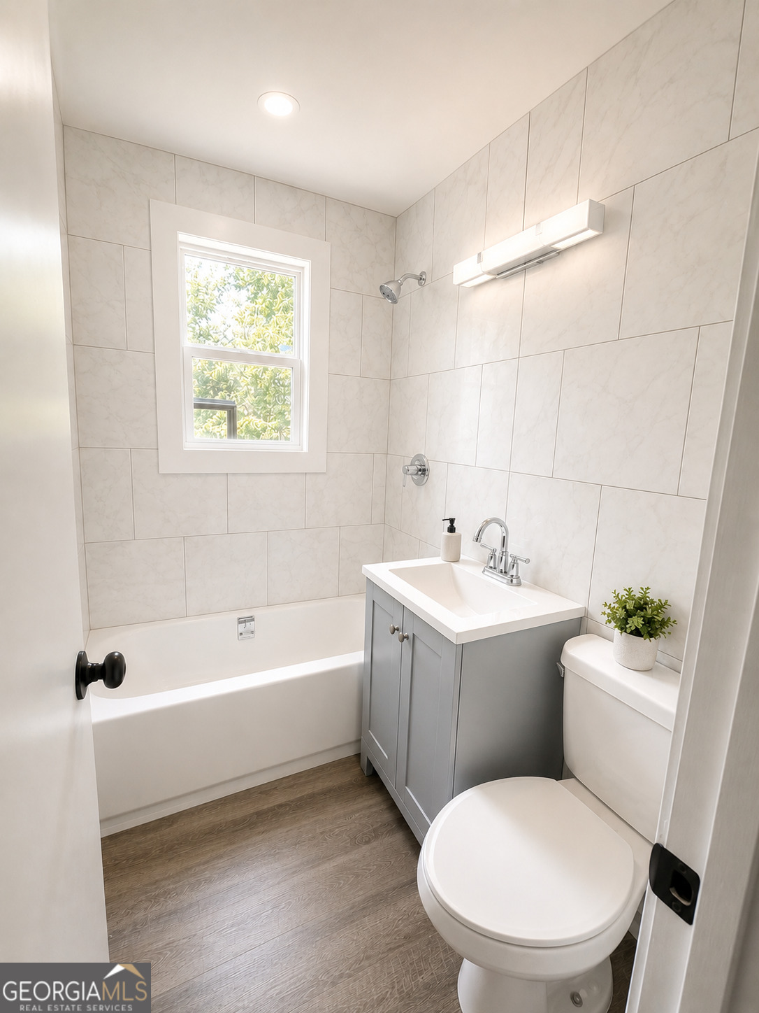 2782 Alden Street Property Photo 8