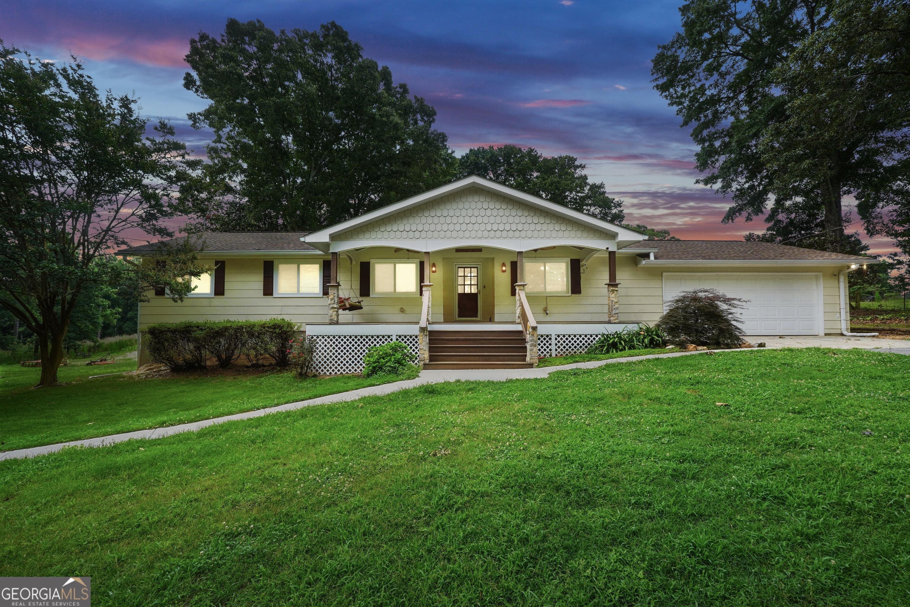 122 E Knight Road Property Photo 2