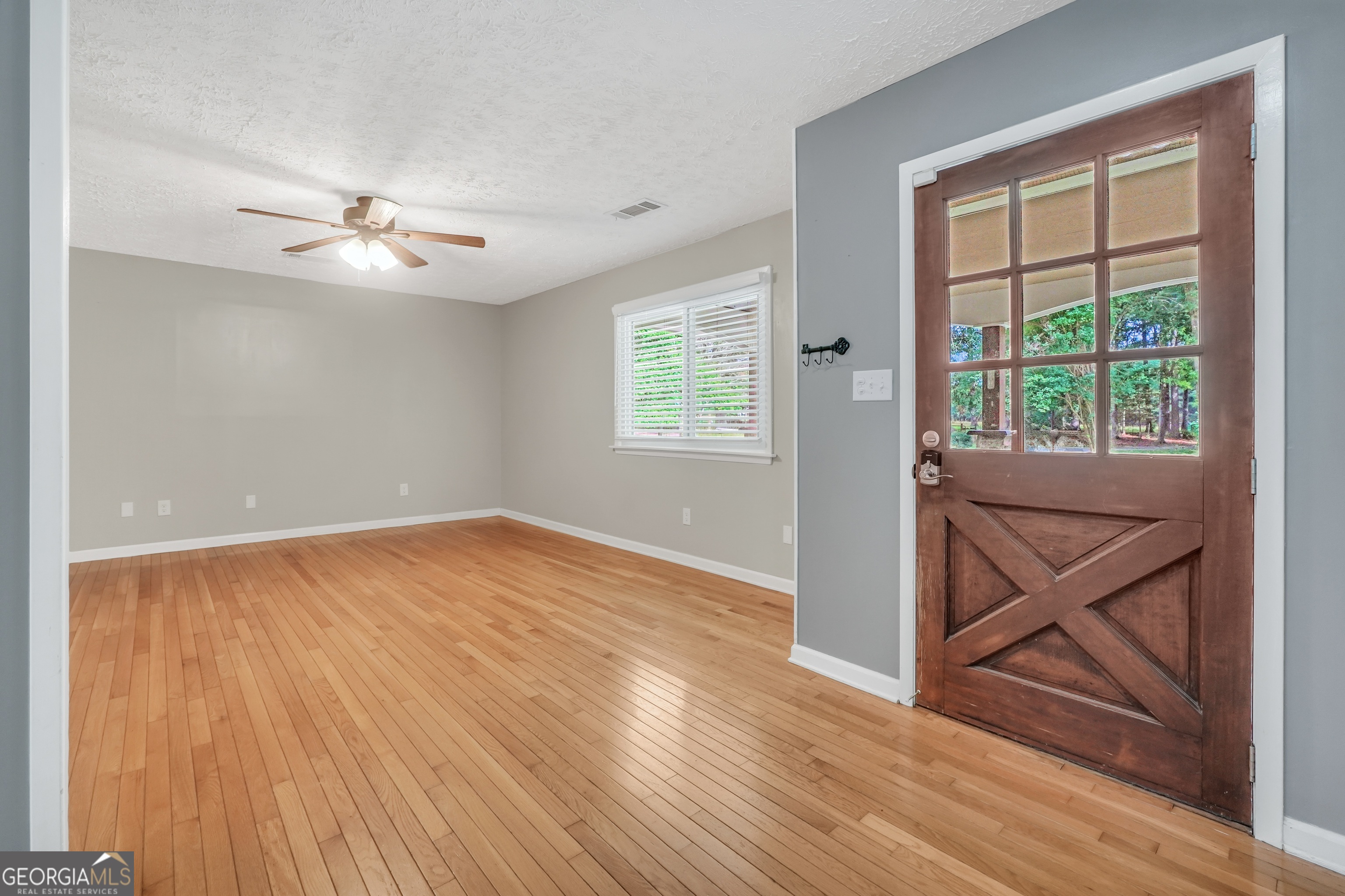 122 E Knight Road Property Photo 27