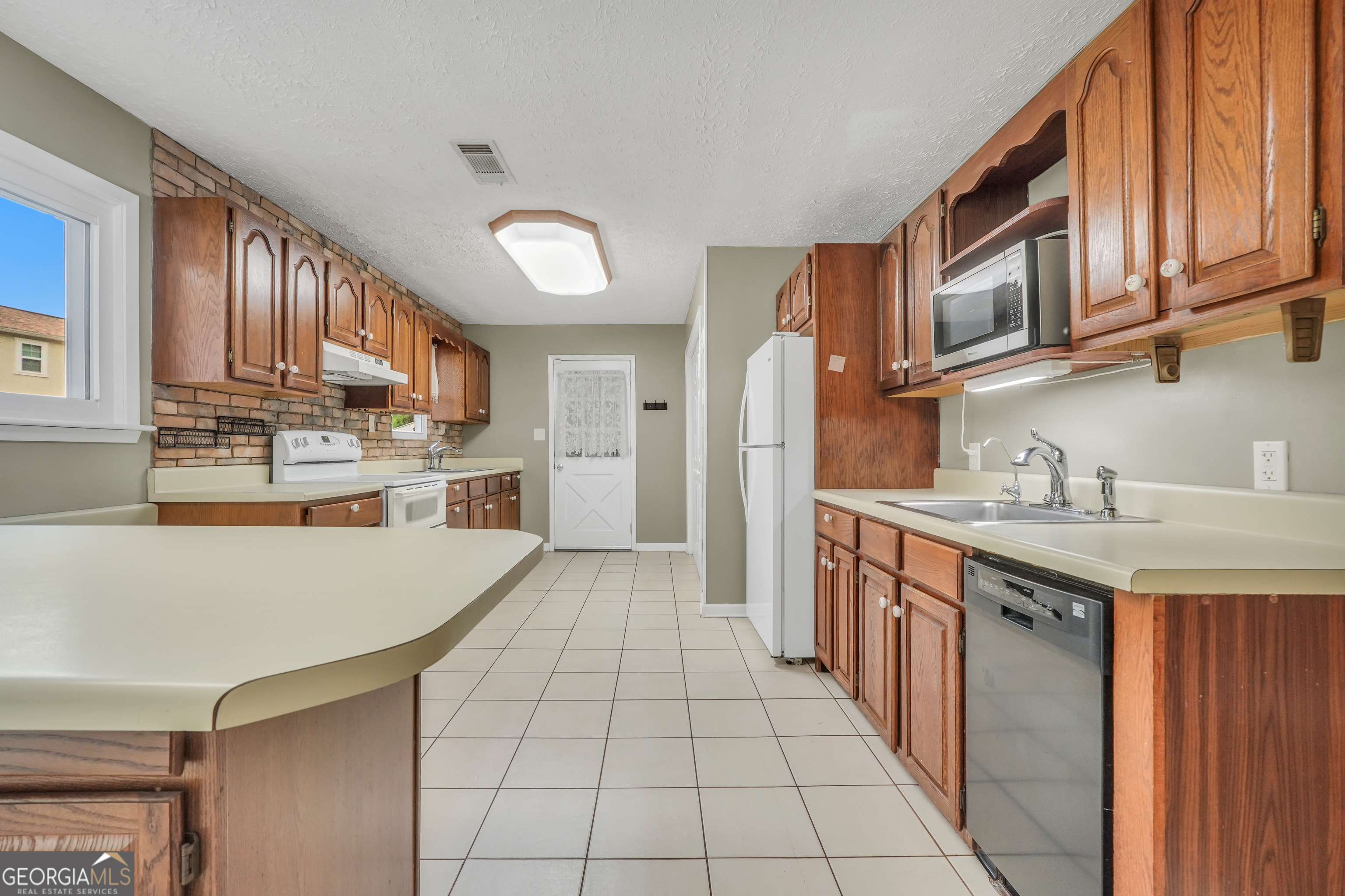 122 E Knight Road Property Photo 32