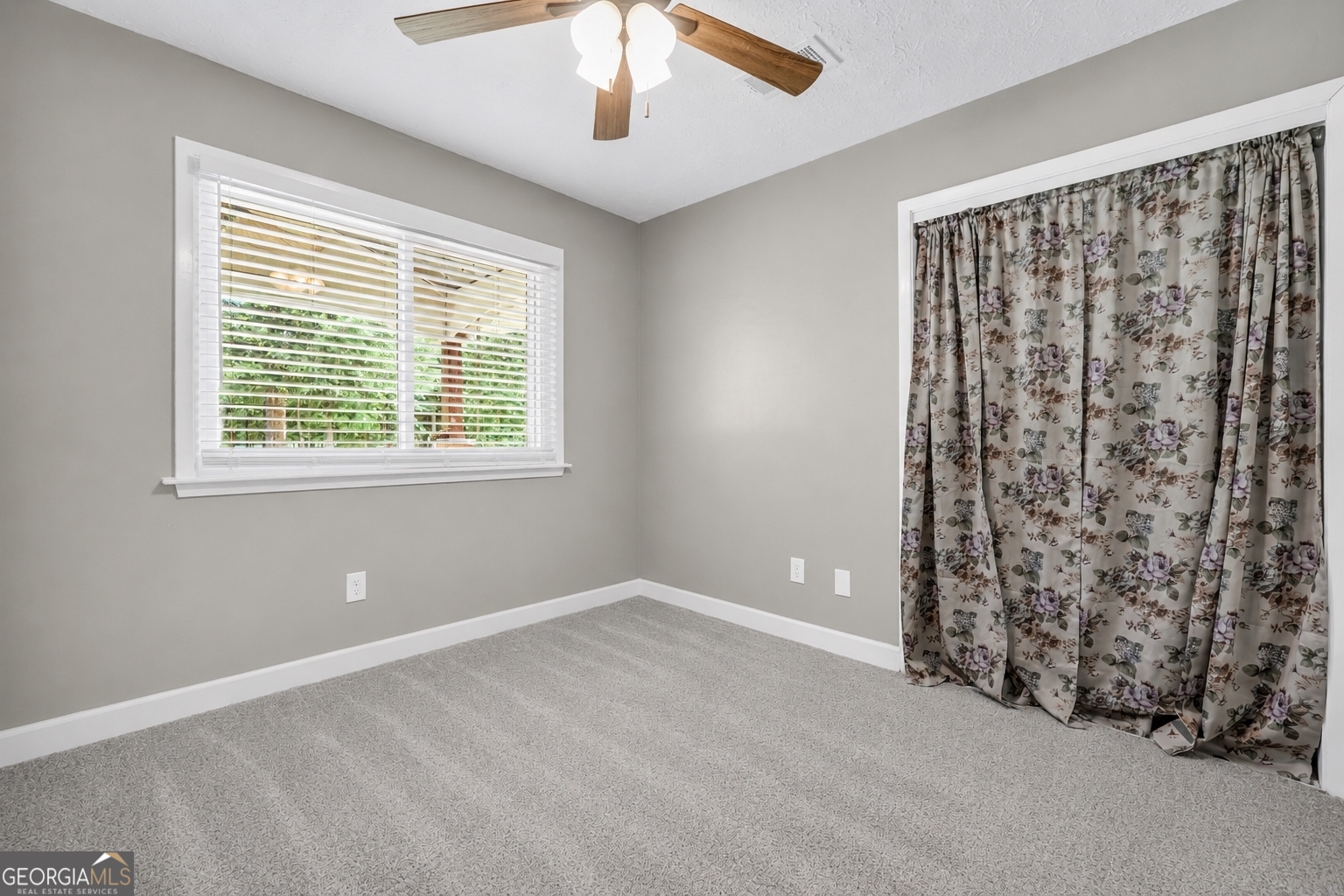122 E Knight Road Property Photo 43