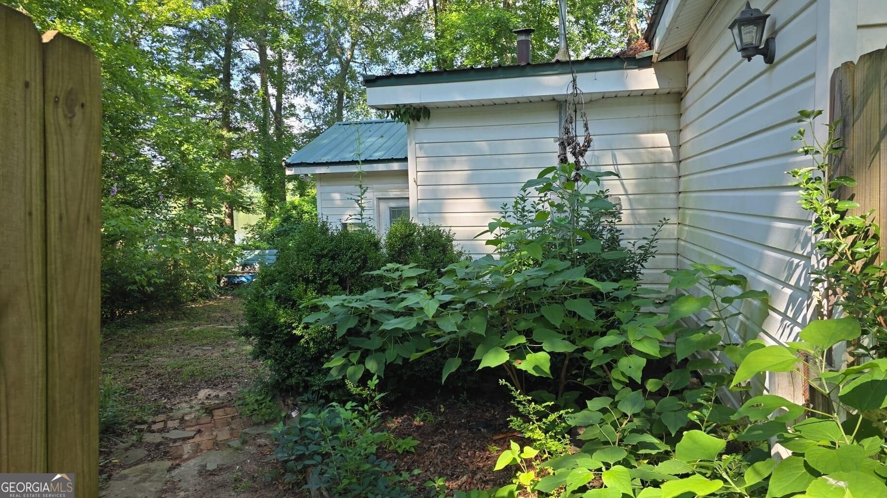 143 Weavers Lake Front Road Property Photo 2