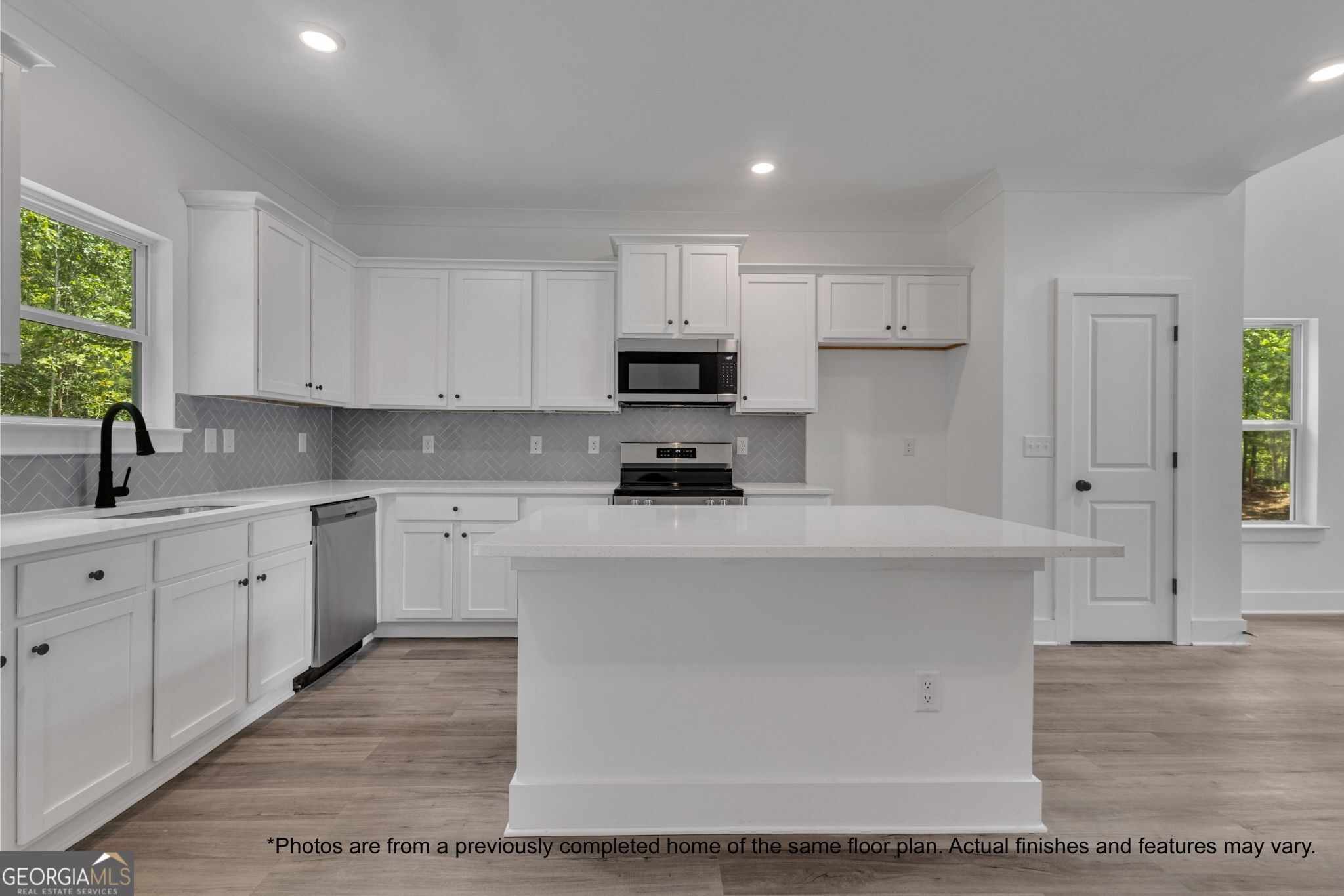 284 Cheryl Street Property Photo 5