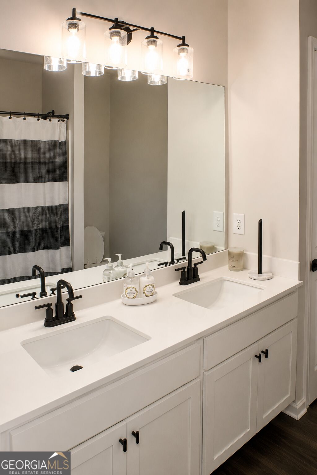 300 Rexmere Rd Property Photo 8