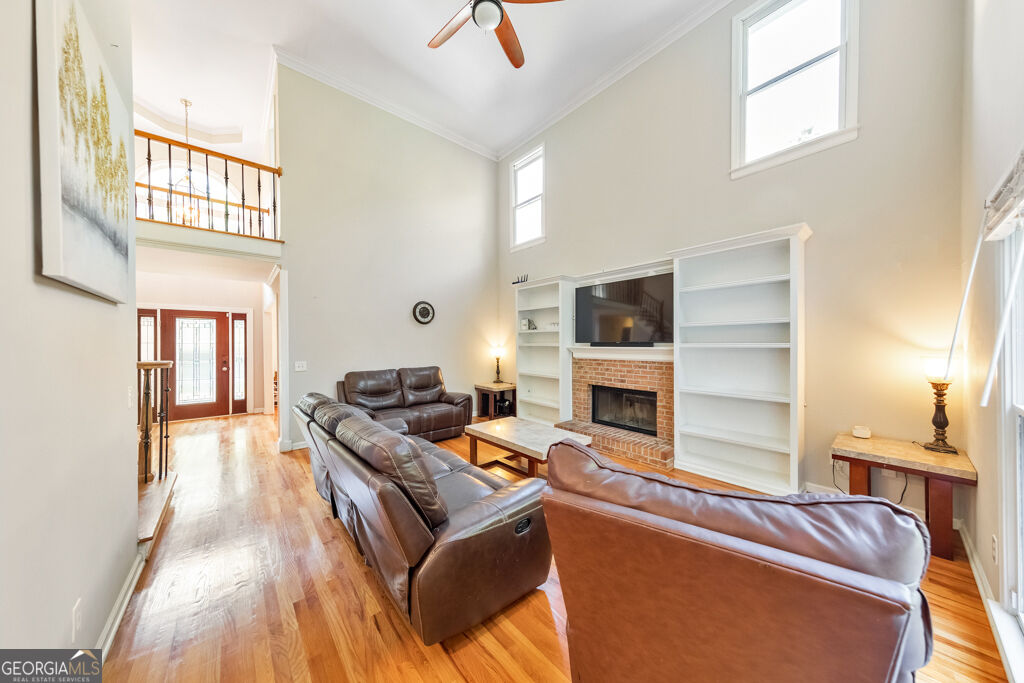 638 Braidwood Drive Nw Property Photo 12