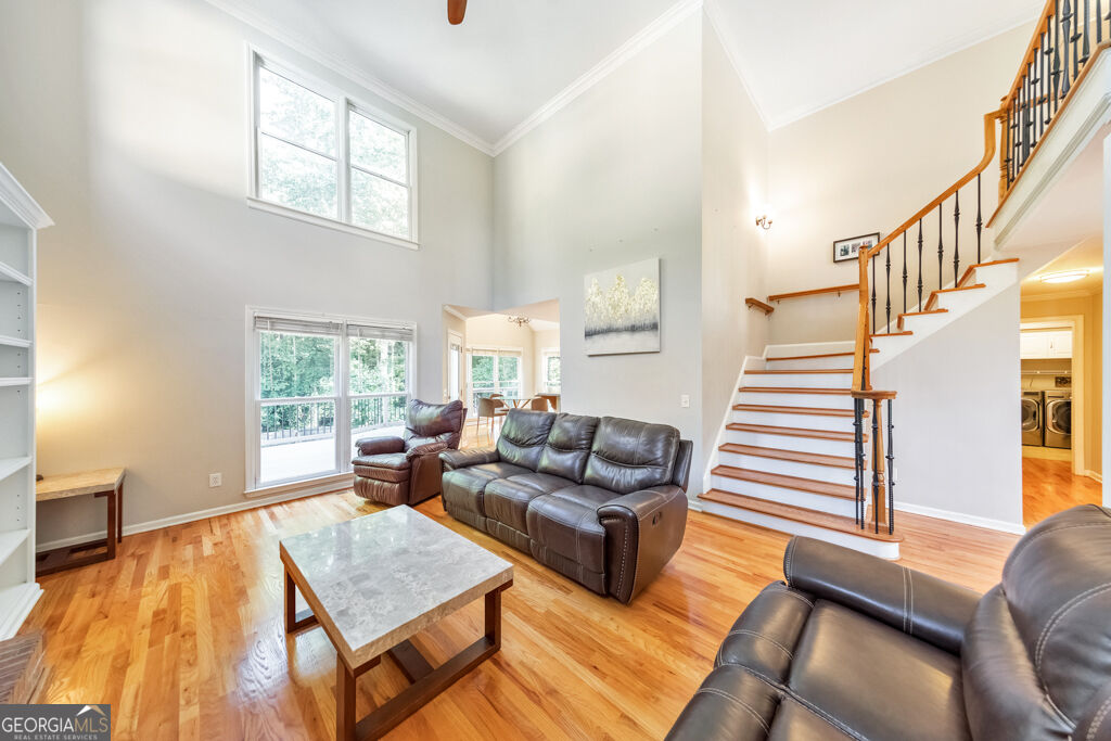638 Braidwood Drive Nw Property Photo 13
