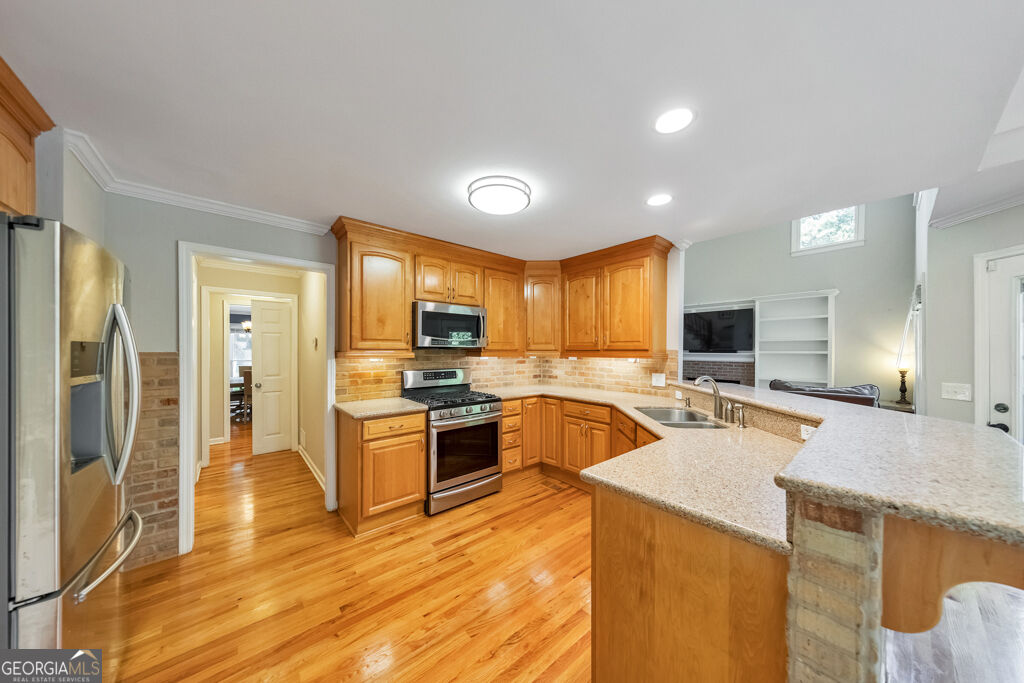638 Braidwood Drive Nw Property Photo 15