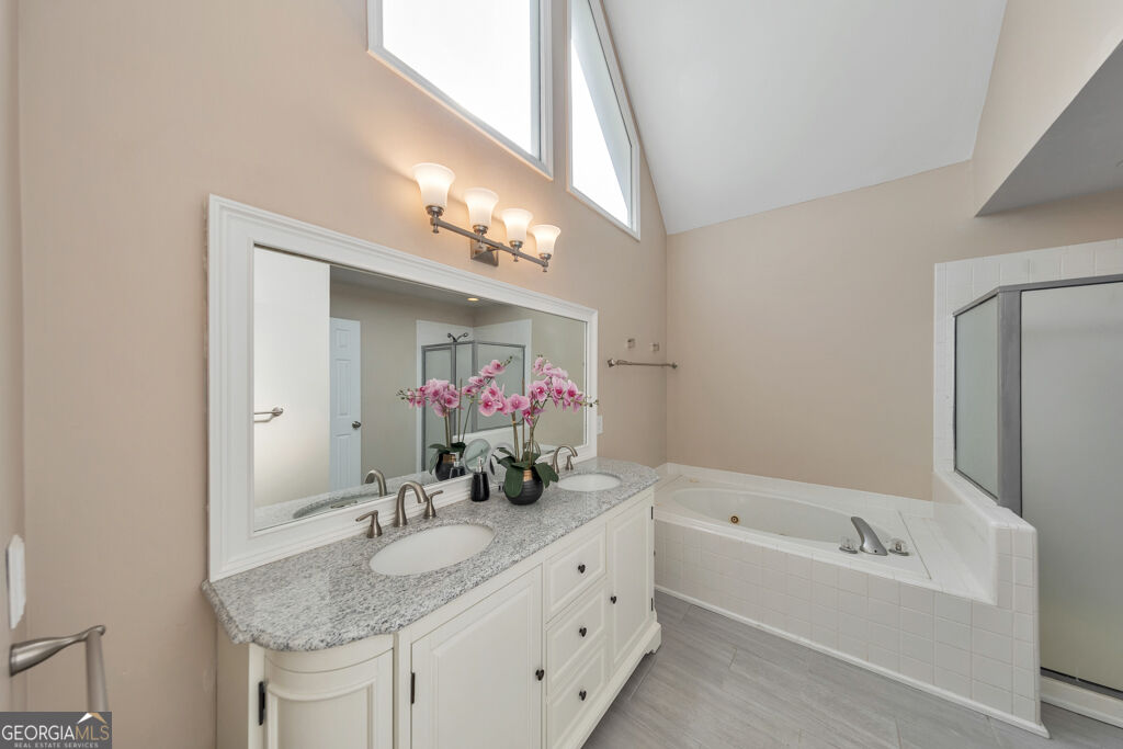 638 Braidwood Drive Nw Property Photo 21
