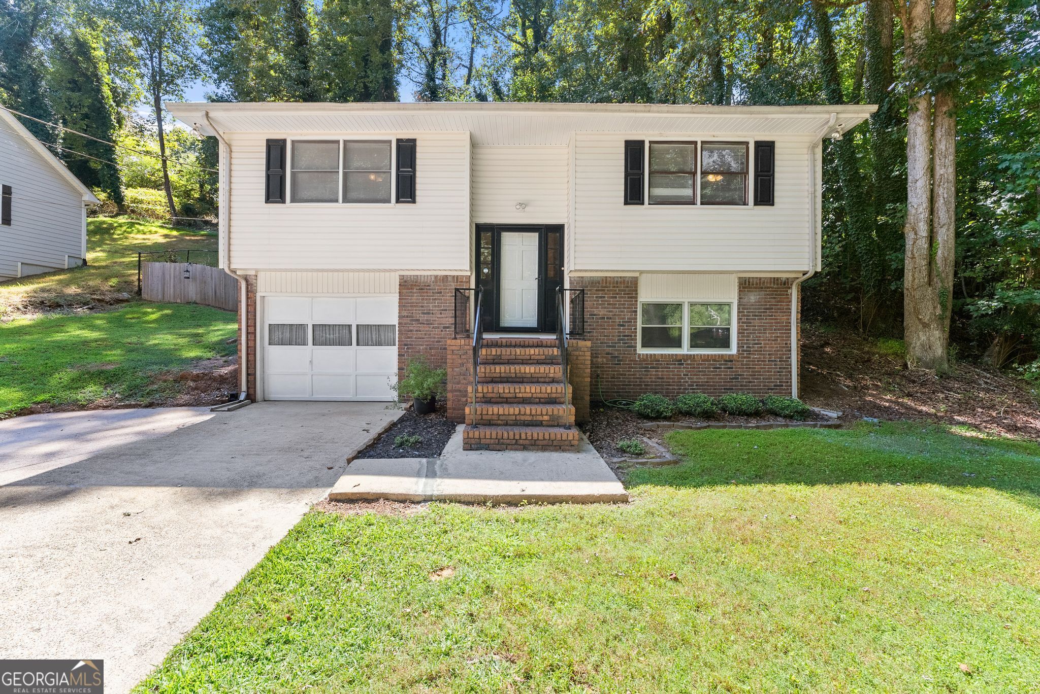 1421 Northwood Circle Ne Property Photo 1