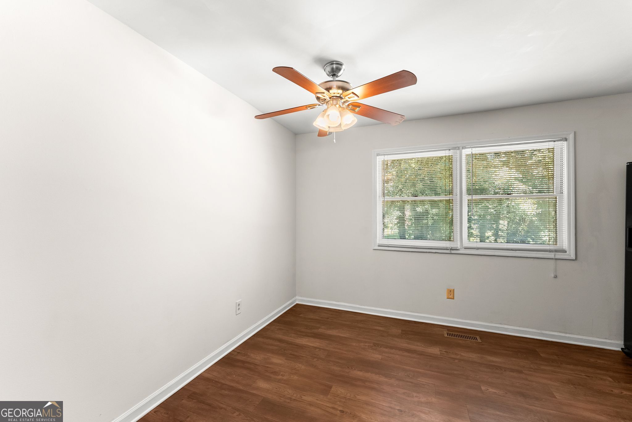 1421 Northwood Circle Ne Property Photo 10