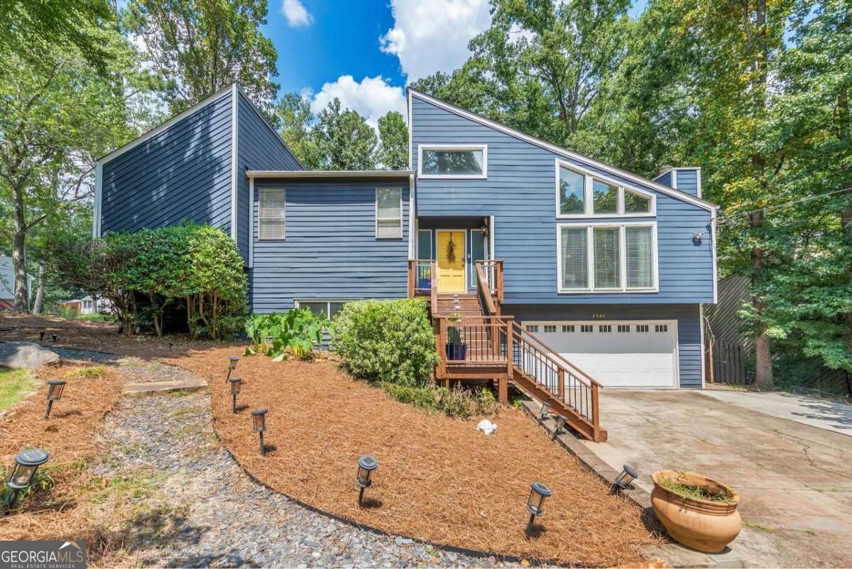 3701 Thornwood Way Property Photo 1