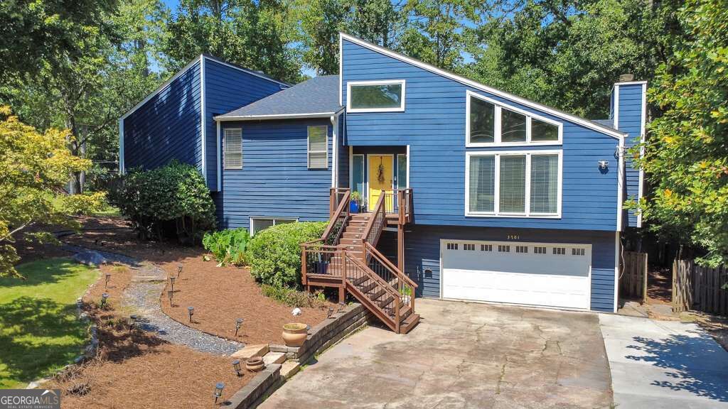 3701 Thornwood Way Property Photo 1