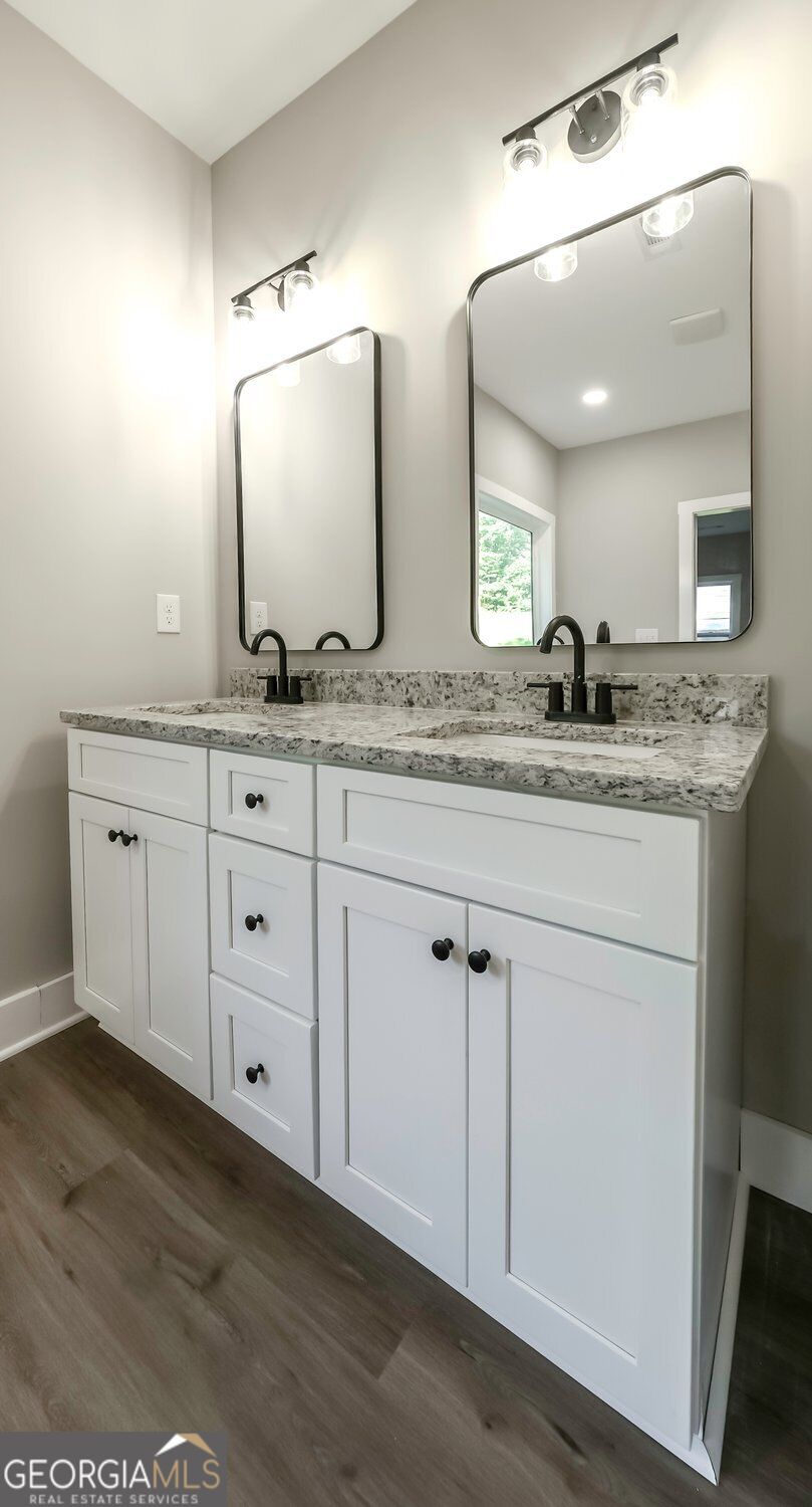 1118 Whispering Hills Drive Property Photo 24