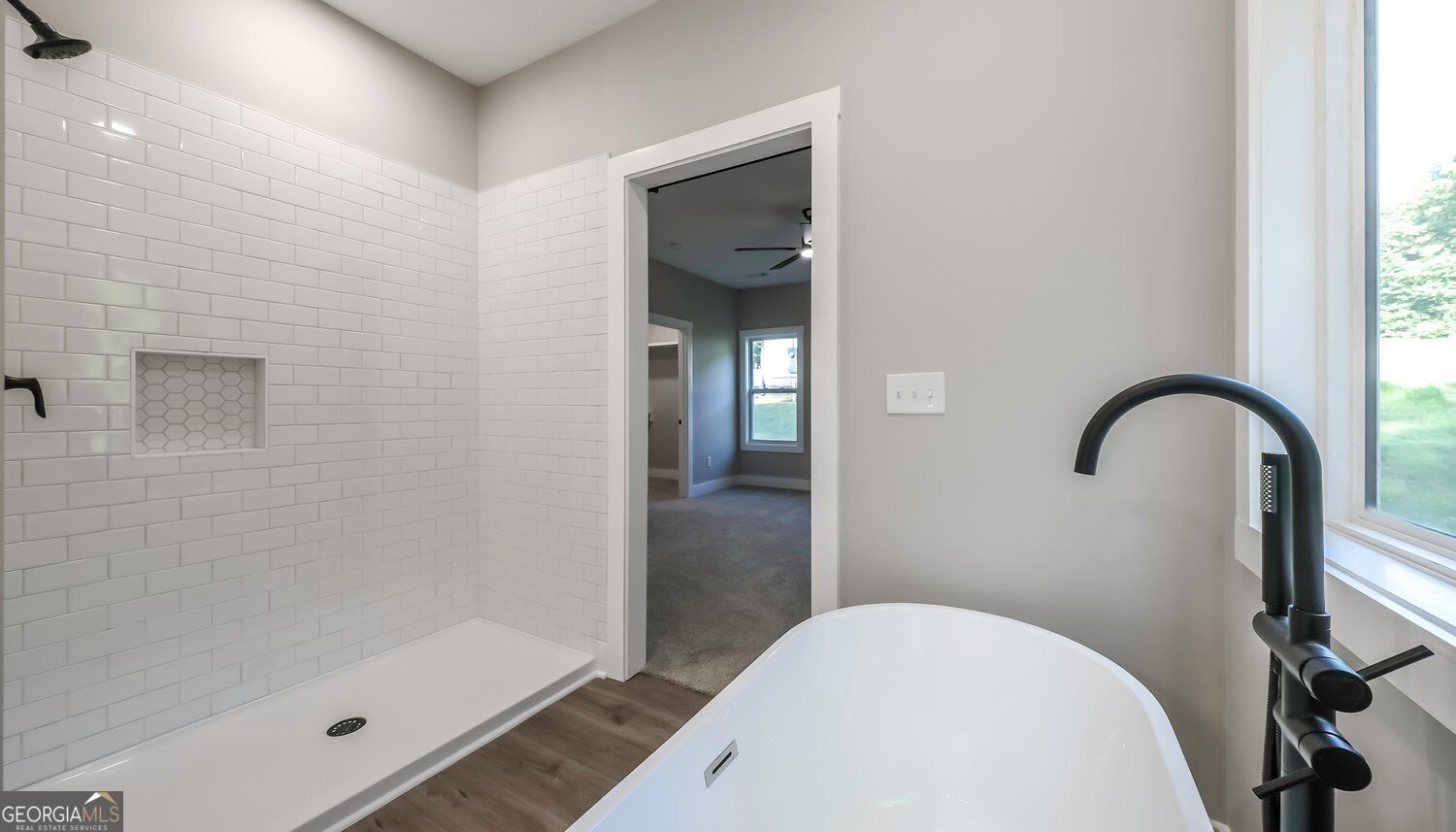 1118 Whispering Hills Drive Property Photo 27