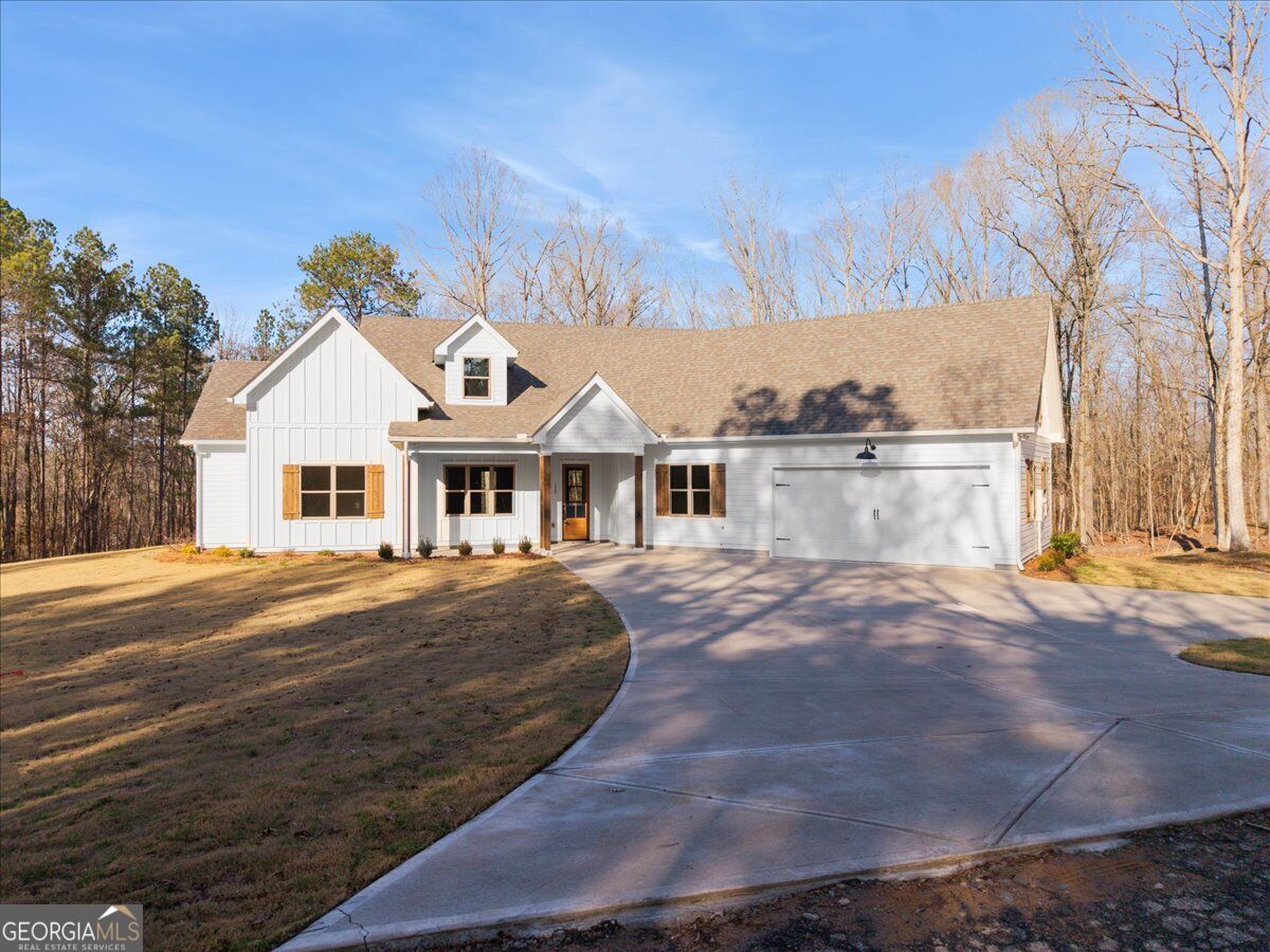 115 Oak Hill Circle Property Photo 1