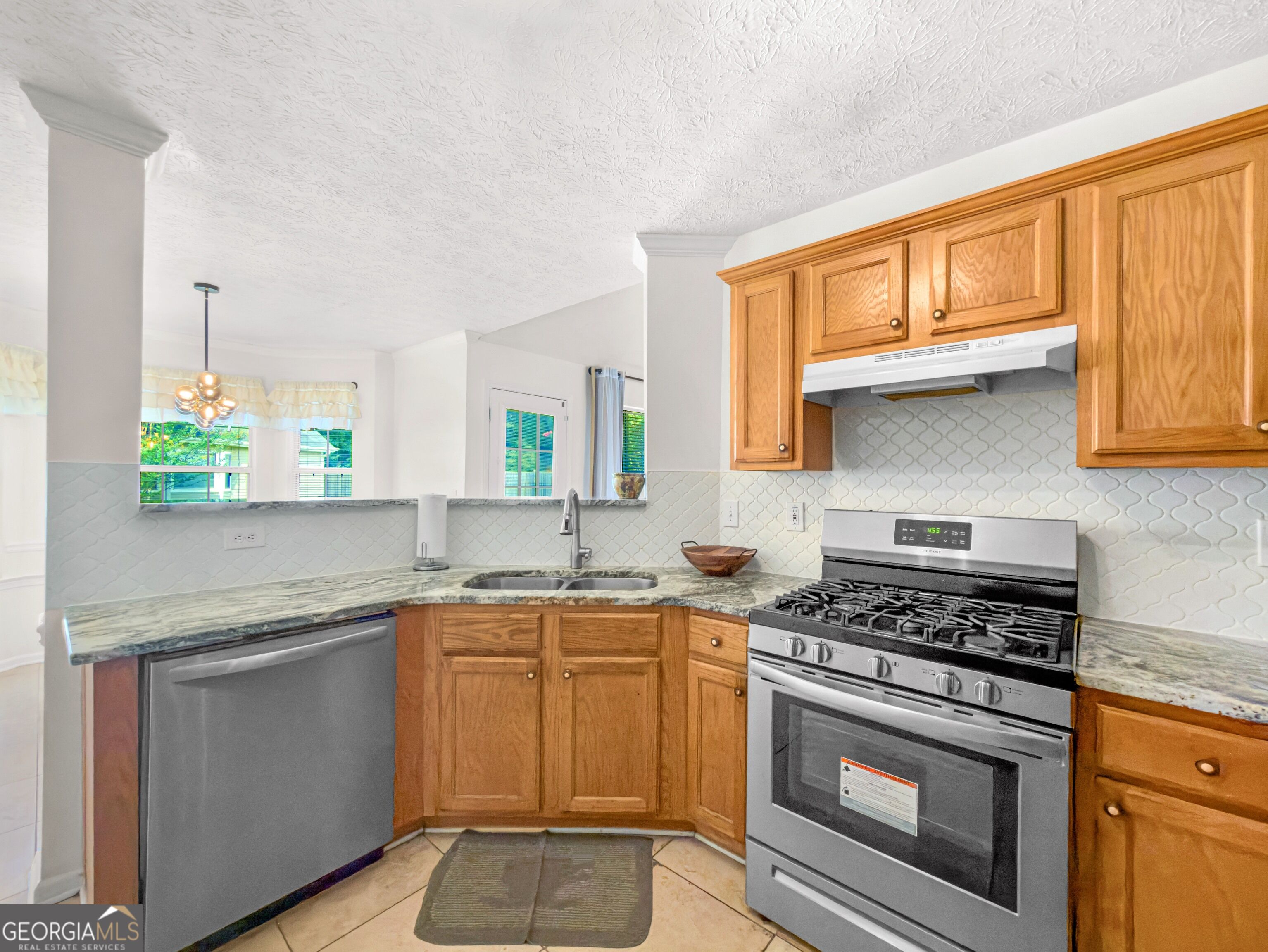 5075 Towne Park Drive Property Photo 14