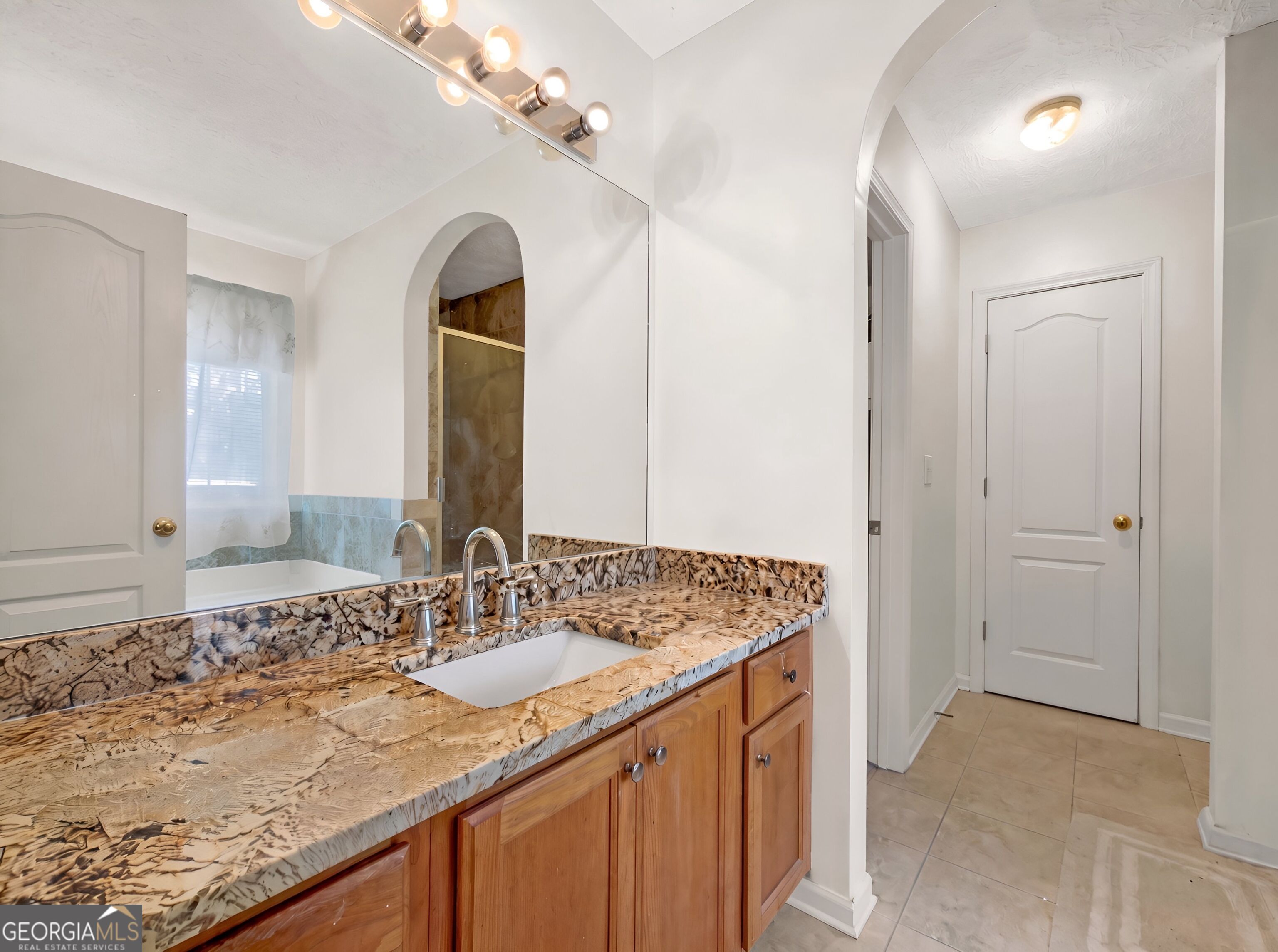 5075 Towne Park Drive Property Photo 21