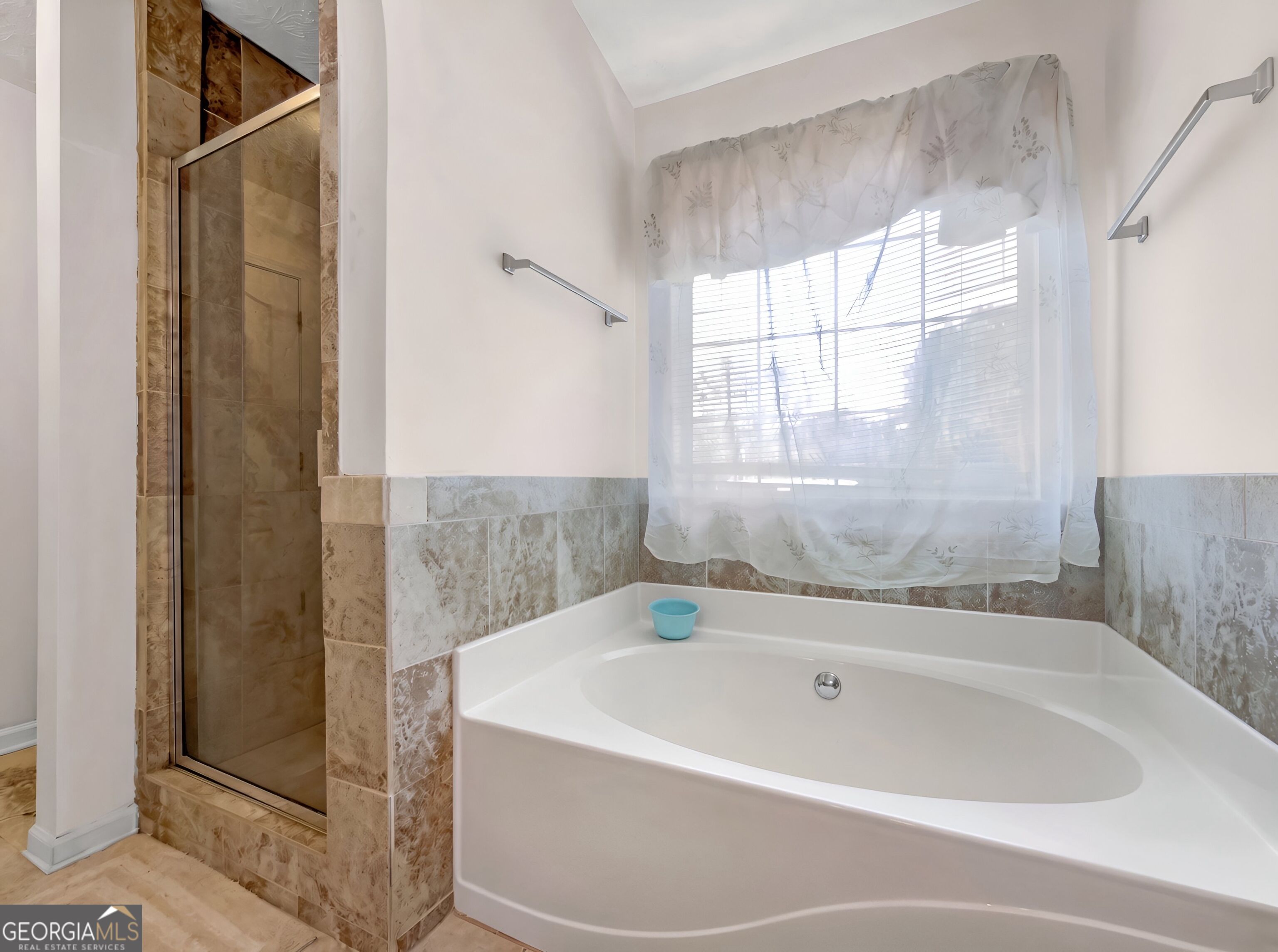 5075 Towne Park Drive Property Photo 22