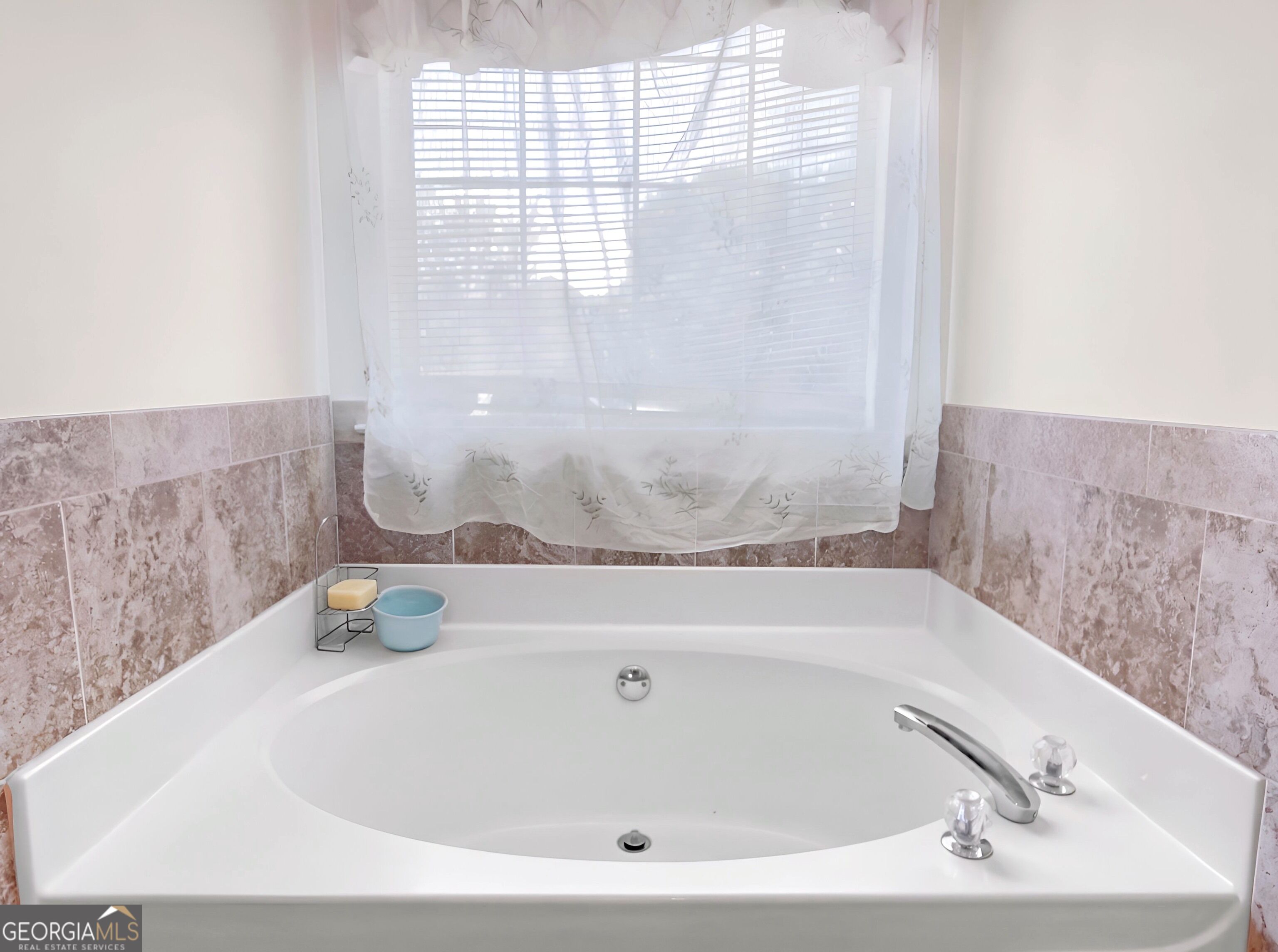 5075 Towne Park Drive Property Photo 24