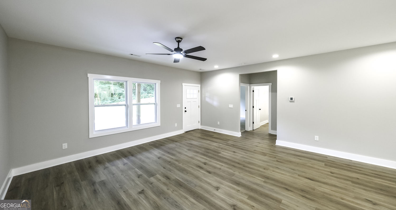 1120 Whispering Hills Drive Property Photo 5