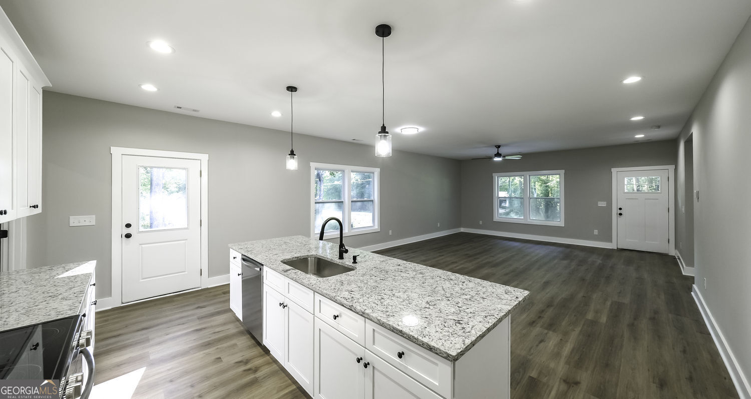 1120 Whispering Hills Drive Property Photo 15