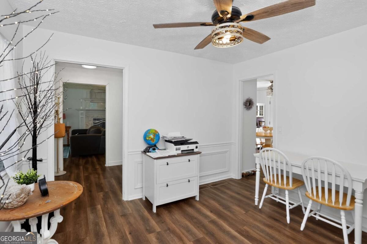 222 Valley Brook Drive Property Photo 3
