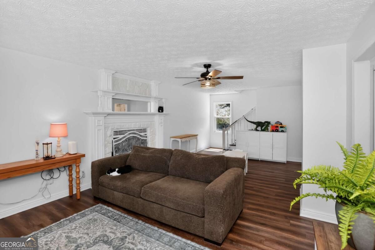 222 Valley Brook Drive Property Photo 10