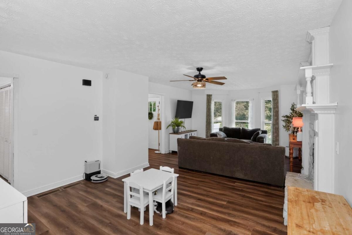 222 Valley Brook Drive Property Photo 12