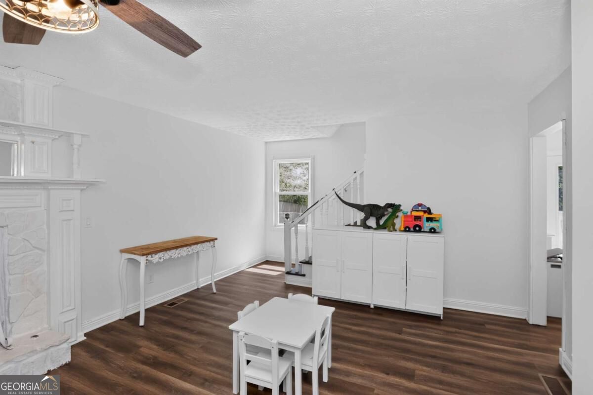 222 Valley Brook Drive Property Photo 14