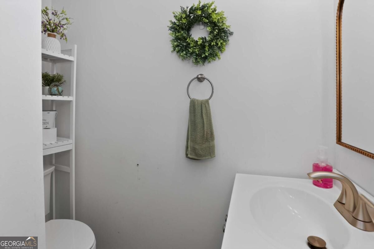 222 Valley Brook Drive Property Photo 15