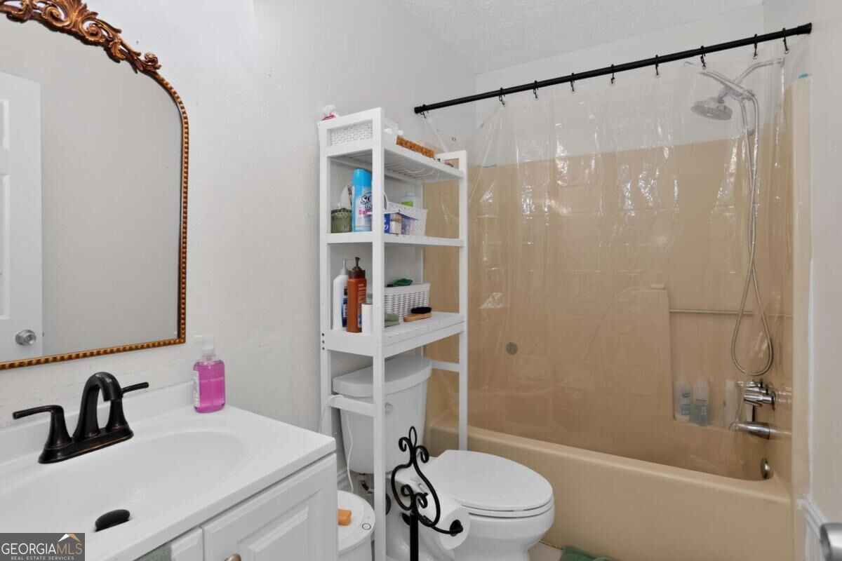 222 Valley Brook Drive Property Photo 23