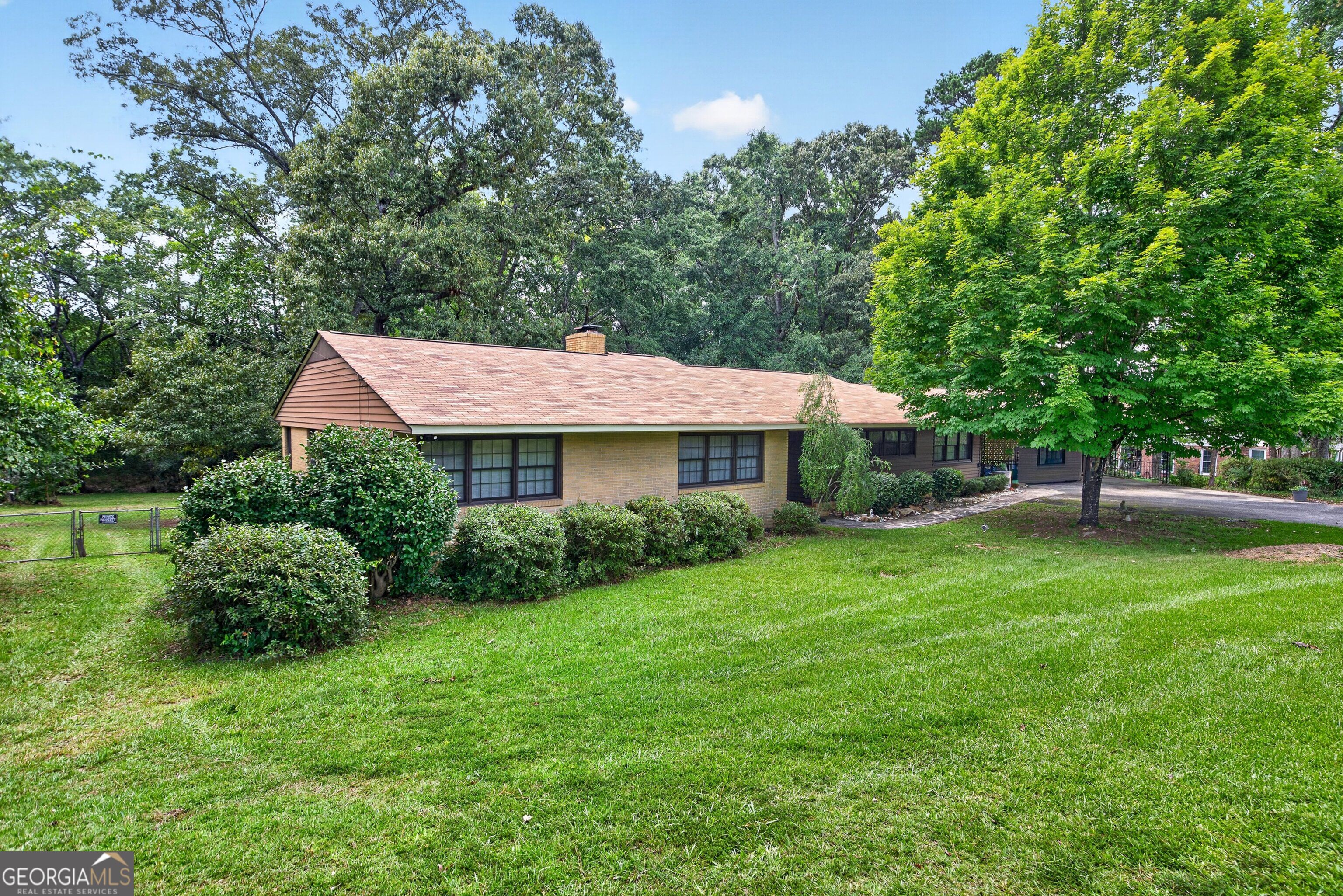 514 Farris Boulevard Property Photo 3