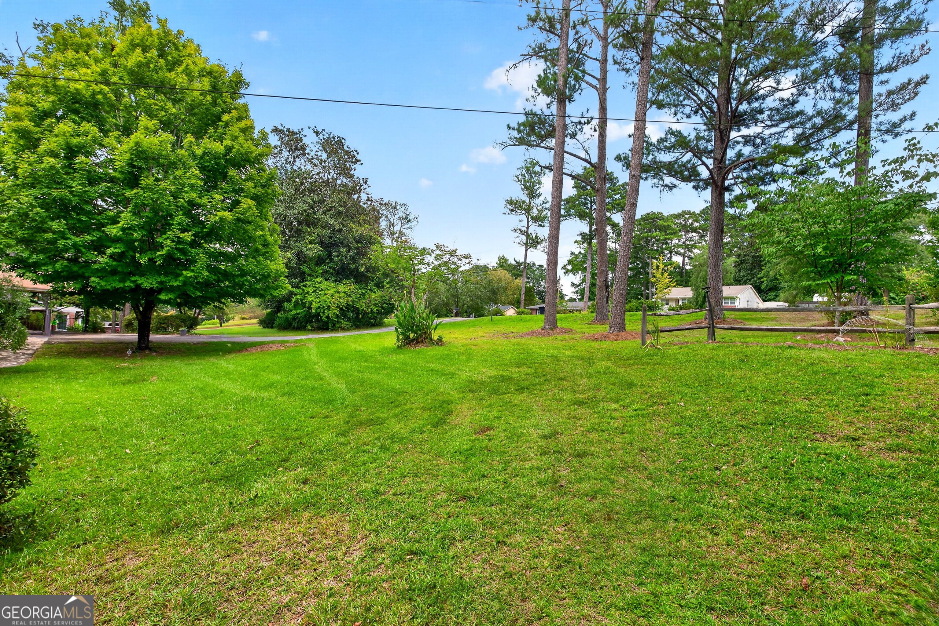 514 Farris Boulevard Property Photo 4