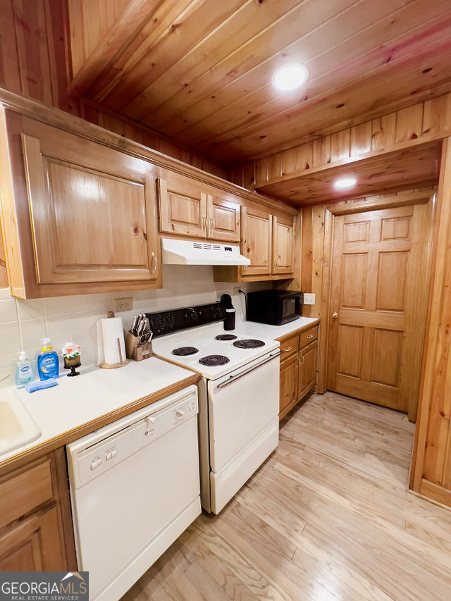 893 Hooper Road Property Photo 36