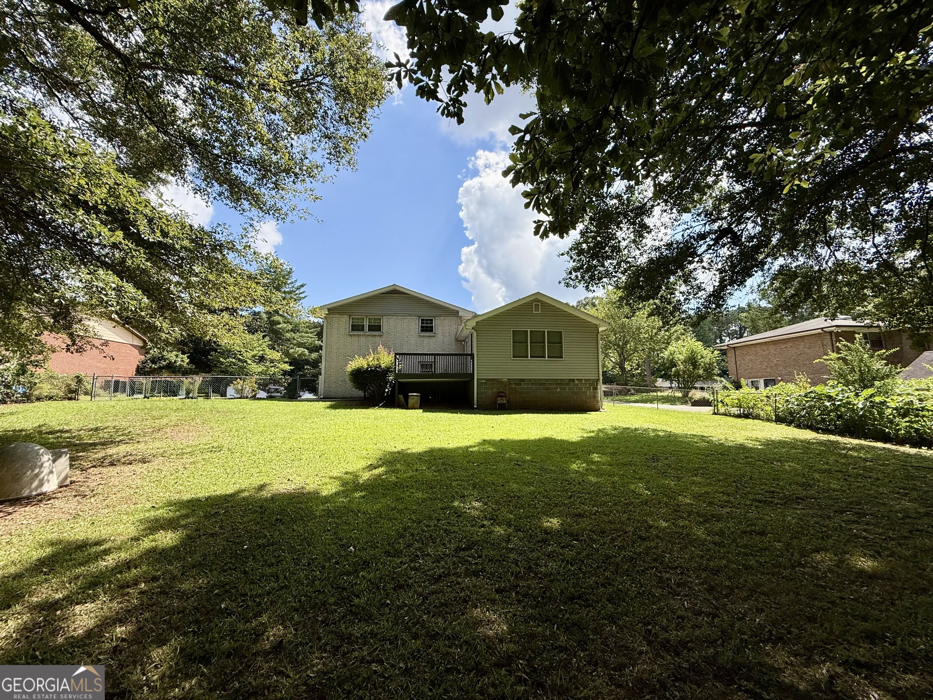 6641 Londonderry Drive Property Photo 5