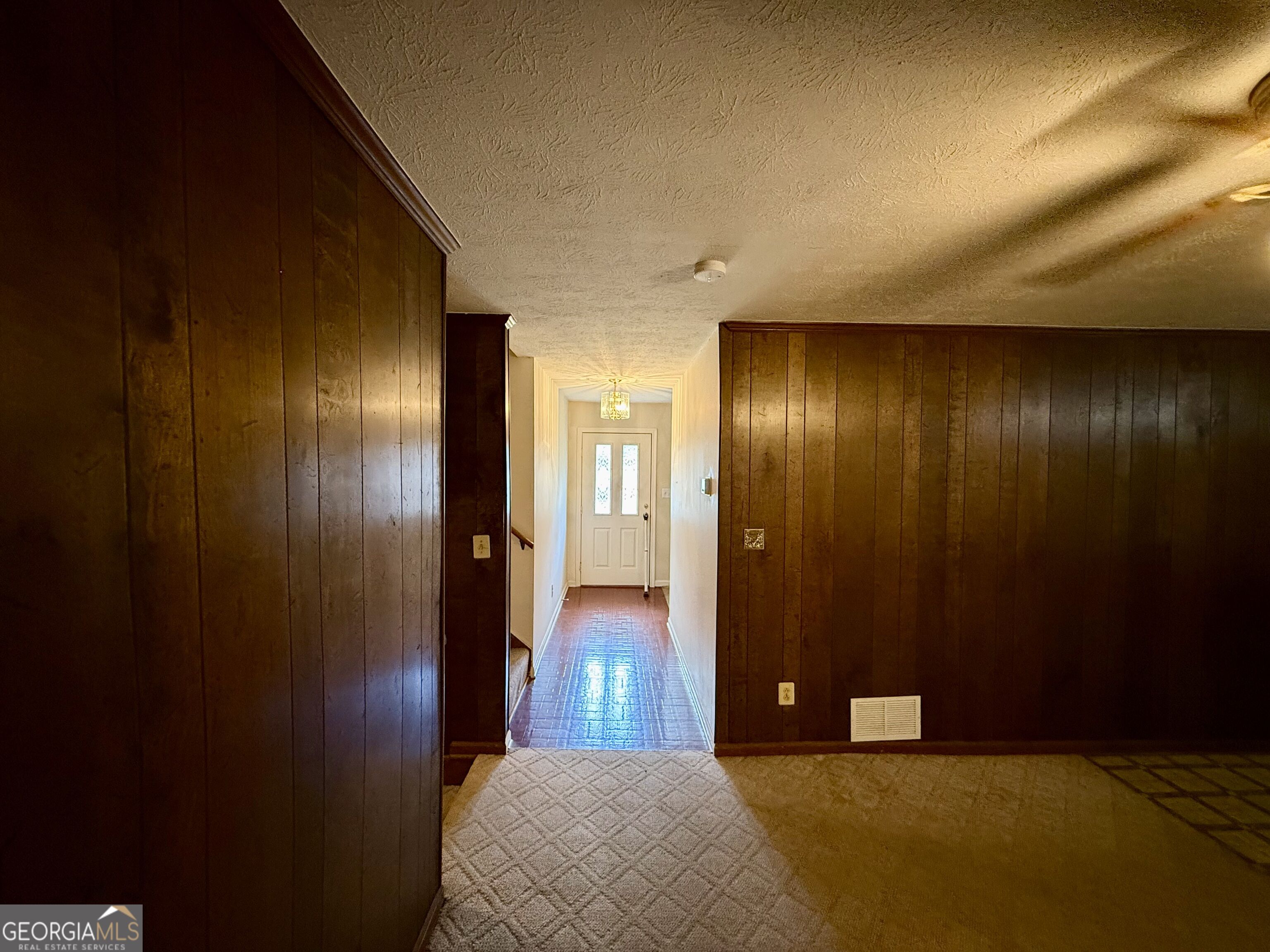 6641 Londonderry Drive Property Photo 8