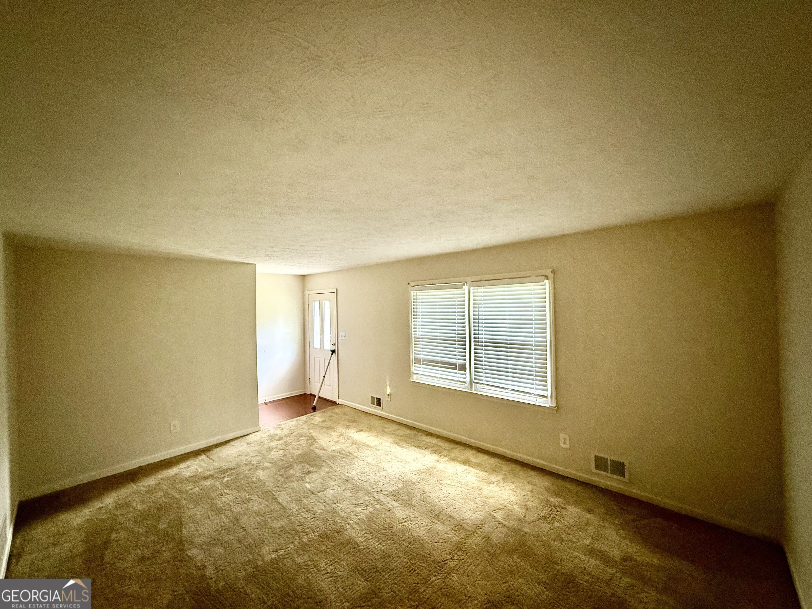 6641 Londonderry Drive Property Photo 10