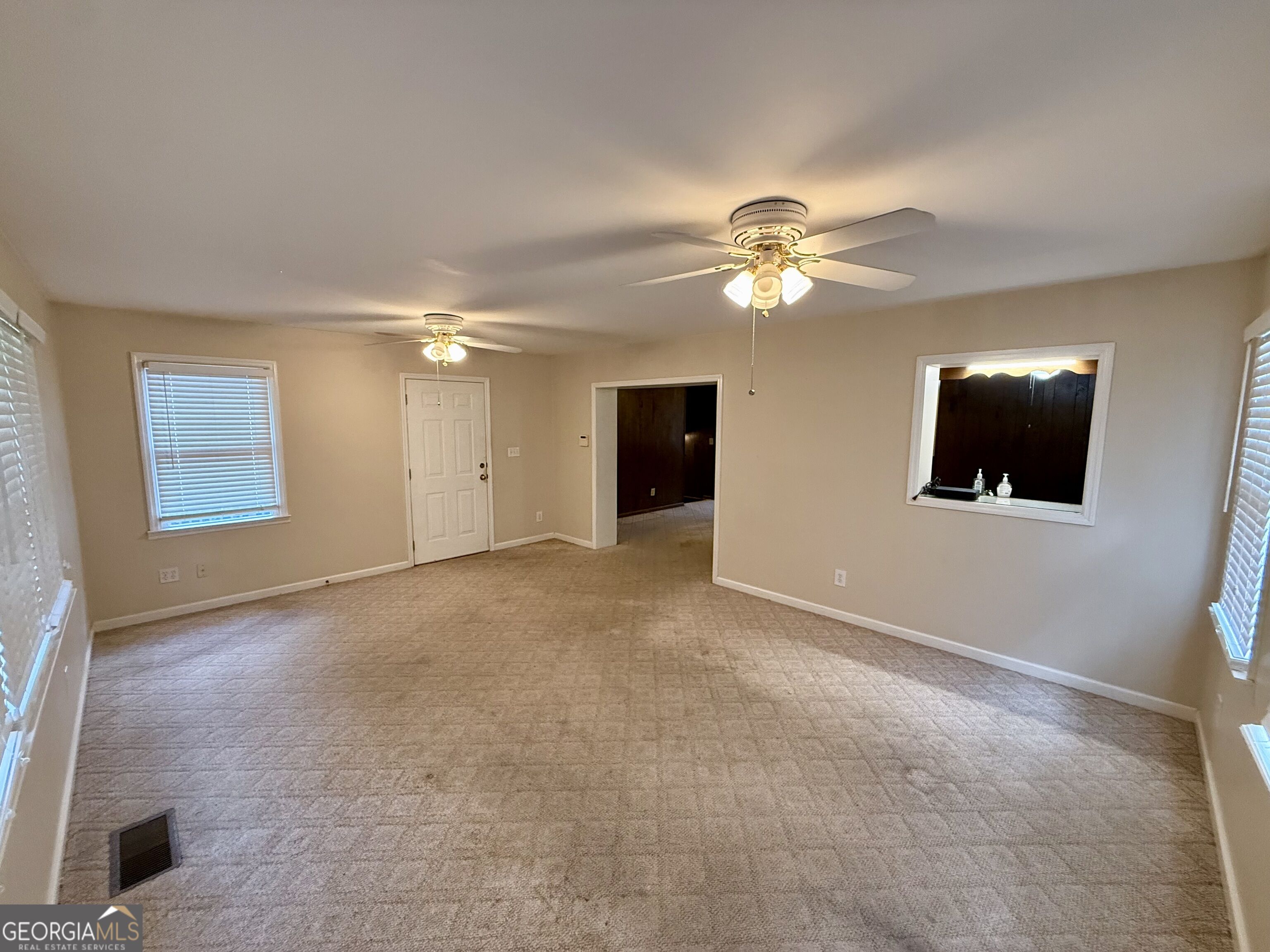 6641 Londonderry Drive Property Photo 14