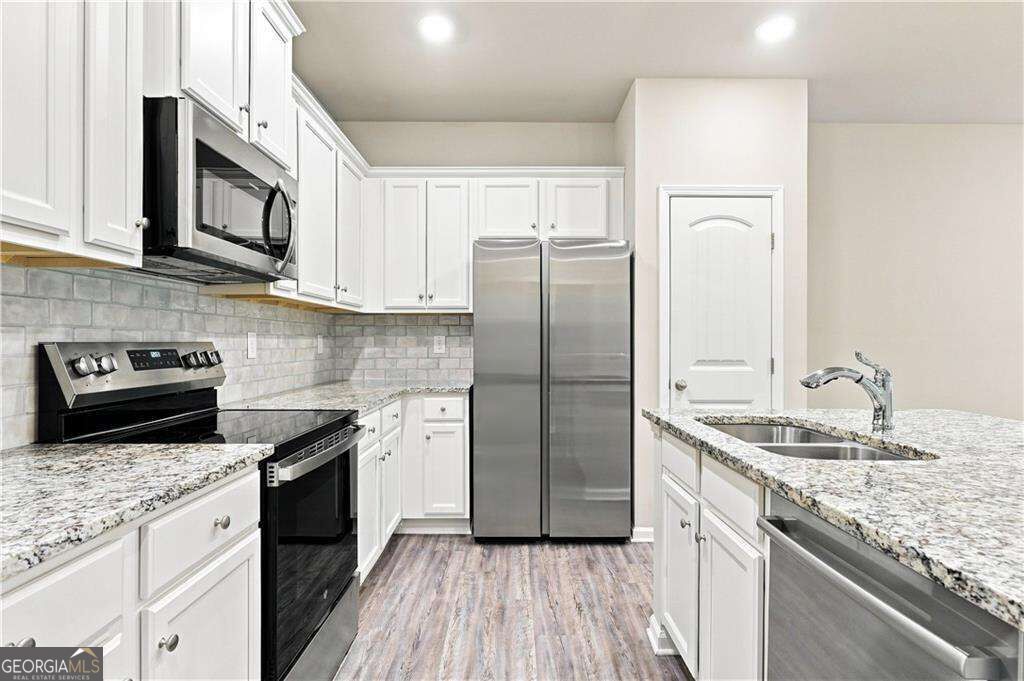 94 Sanctuary Place Property Photo 4