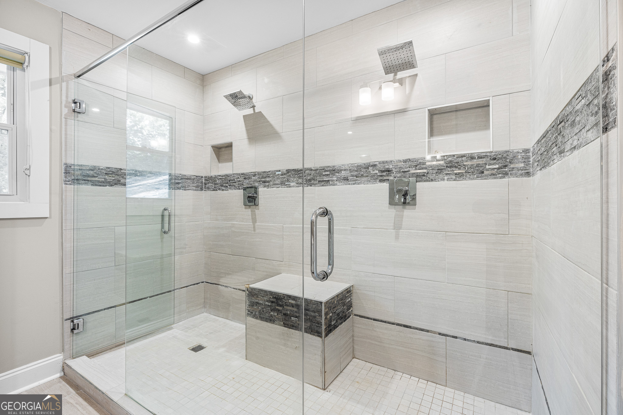 629 Willivee Drive Property Photo 18