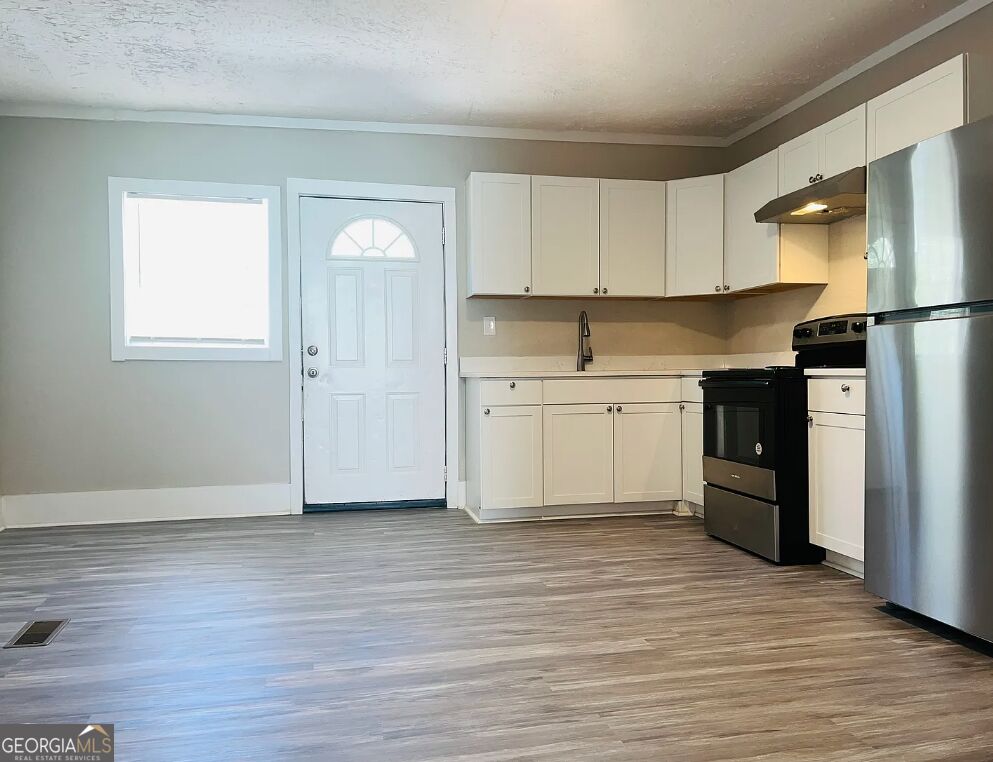 1318 Forrest Avenue Property Photo 4